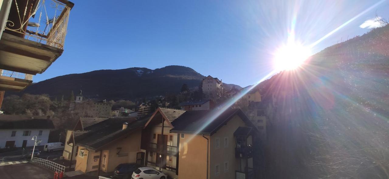 Joli Appartement Renove Avec Terrasse Brides-les-Bains Eksteriør billede